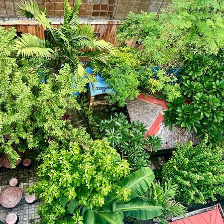 Ocean Breeze Inn Manoc-Manoc Екстериор снимка