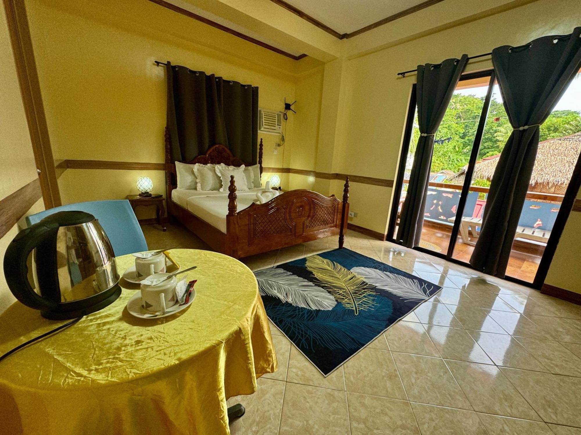 Ocean Breeze Inn Manoc-Manoc Екстериор снимка