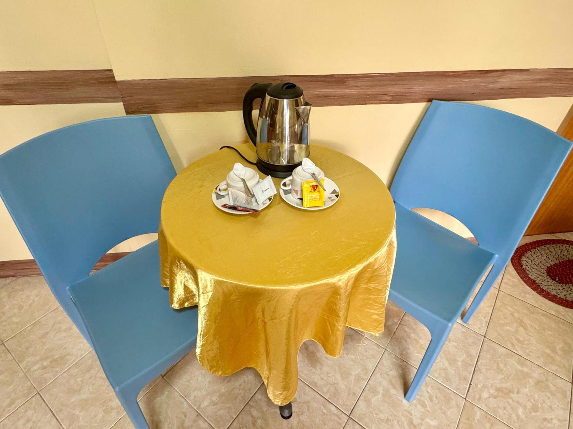 Ocean Breeze Inn Manoc-Manoc Екстериор снимка