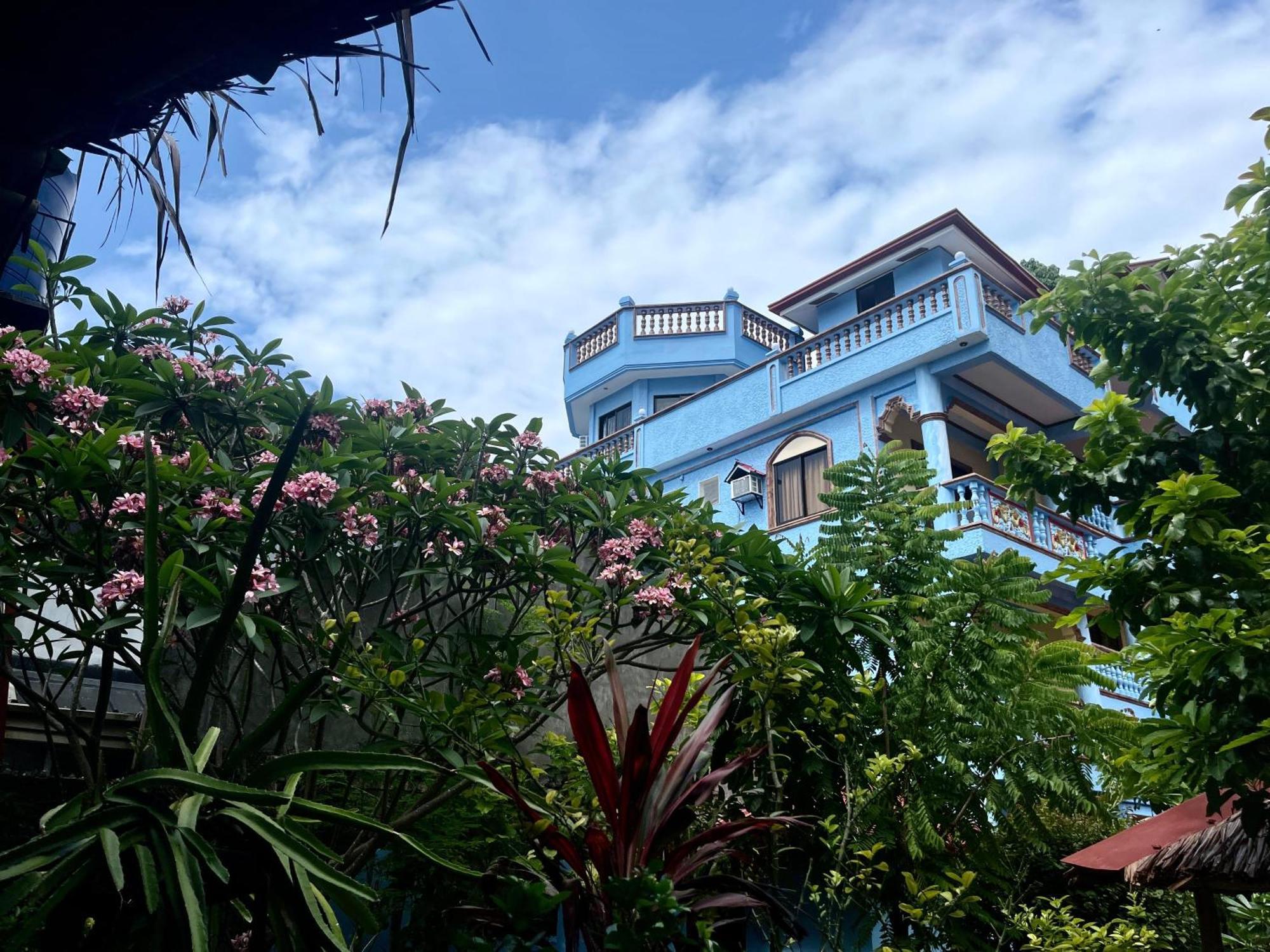 Ocean Breeze Inn Manoc-Manoc Екстериор снимка