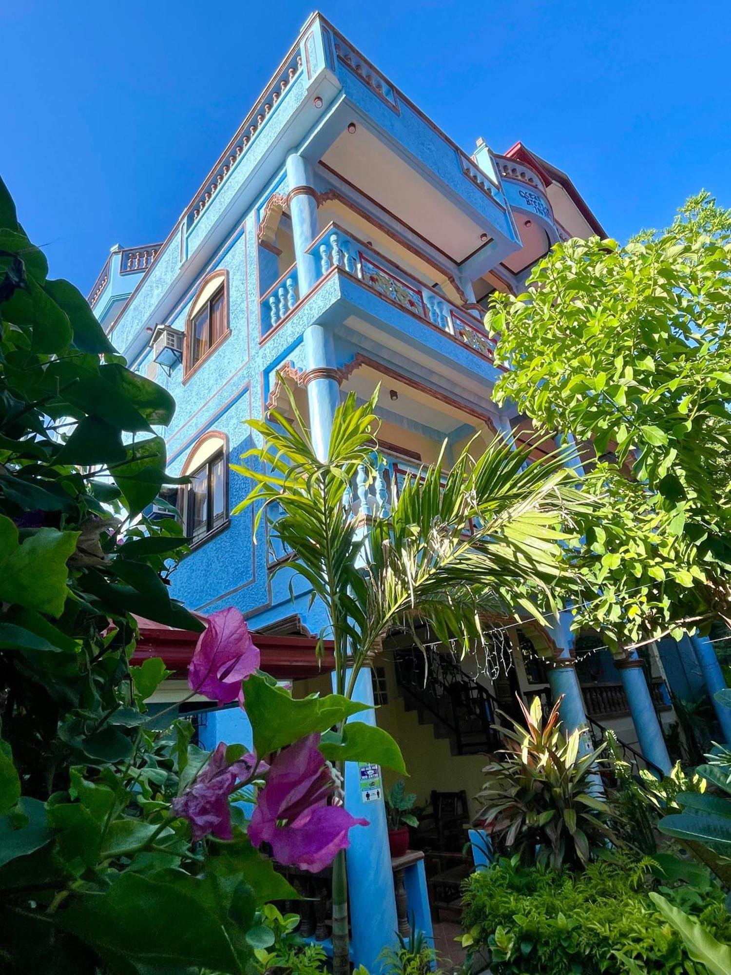 Ocean Breeze Inn Manoc-Manoc Екстериор снимка